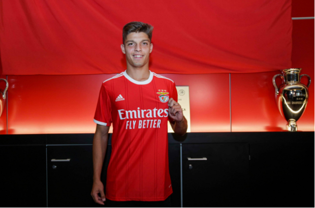 包含加时末段巴黎圣日耳曼调整名单以备葡超，更衣室发声环节打磨，信心回归，心理建设被强调的词条-开云棋牌