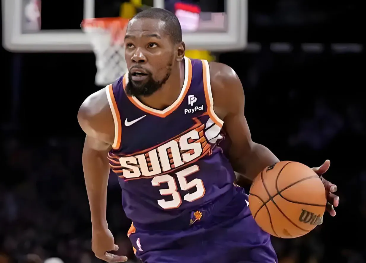 菲尼克斯太阳迎NBA总决赛关键赛，清晨绝杀压哨，引发热议，团队化学反应显著的简单介绍-开云app下载