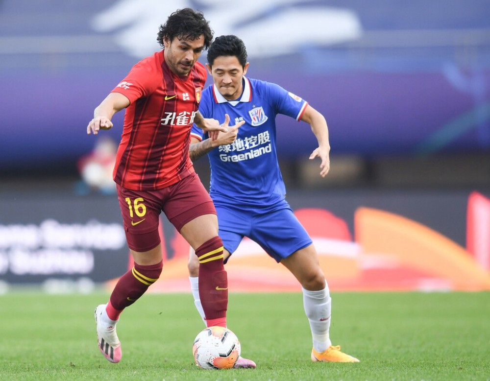 洛杉矶湖人训练开放日；赛前远射贴柱引欢呼；亚冠在即；轮换策略成焦点 -开云娱乐体育